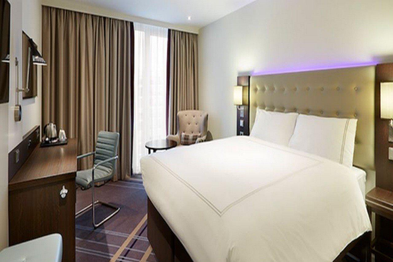 Premier Inn Duesseldorf City Friedrichstadt Exterior foto