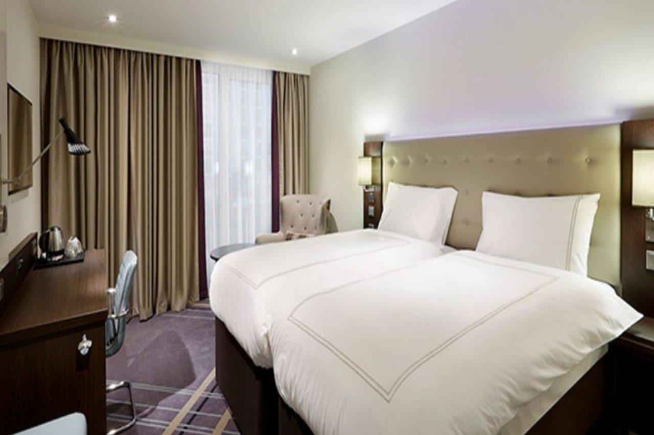 Premier Inn Duesseldorf City Friedrichstadt Exterior foto
