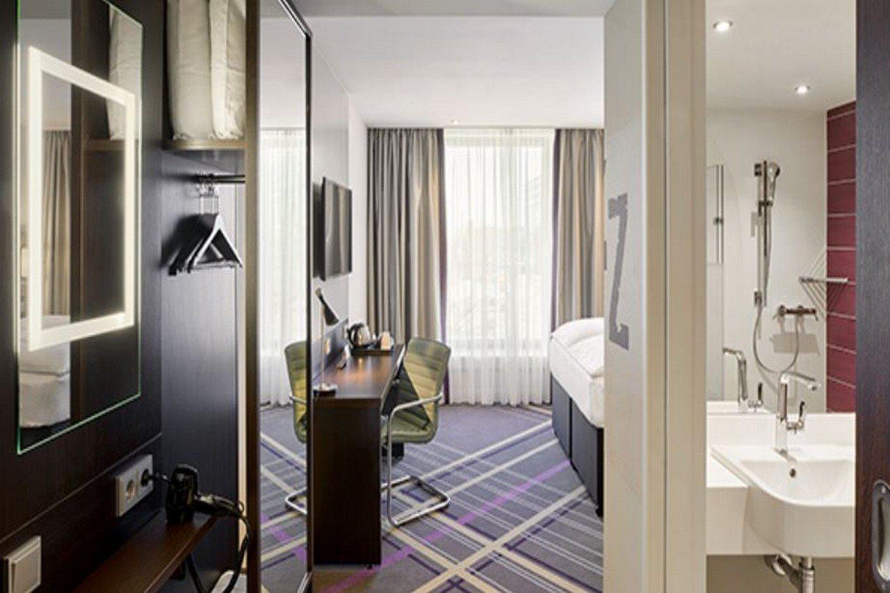 Premier Inn Duesseldorf City Friedrichstadt Exterior foto