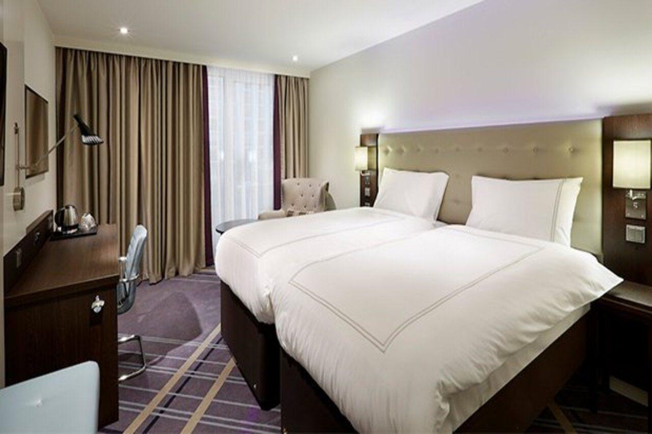 Premier Inn Duesseldorf City Friedrichstadt Exterior foto