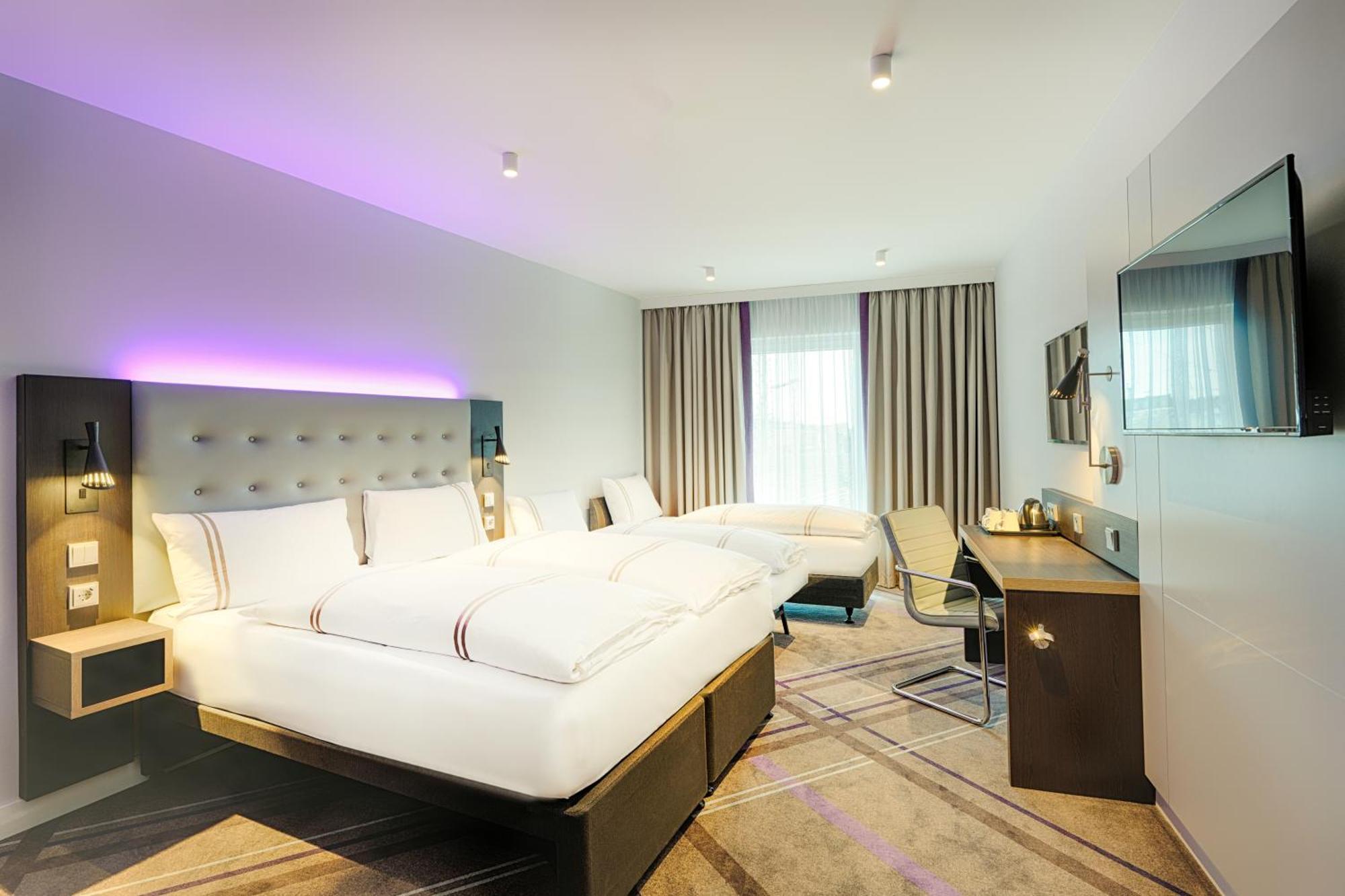 Premier Inn Duesseldorf City Friedrichstadt Exterior foto