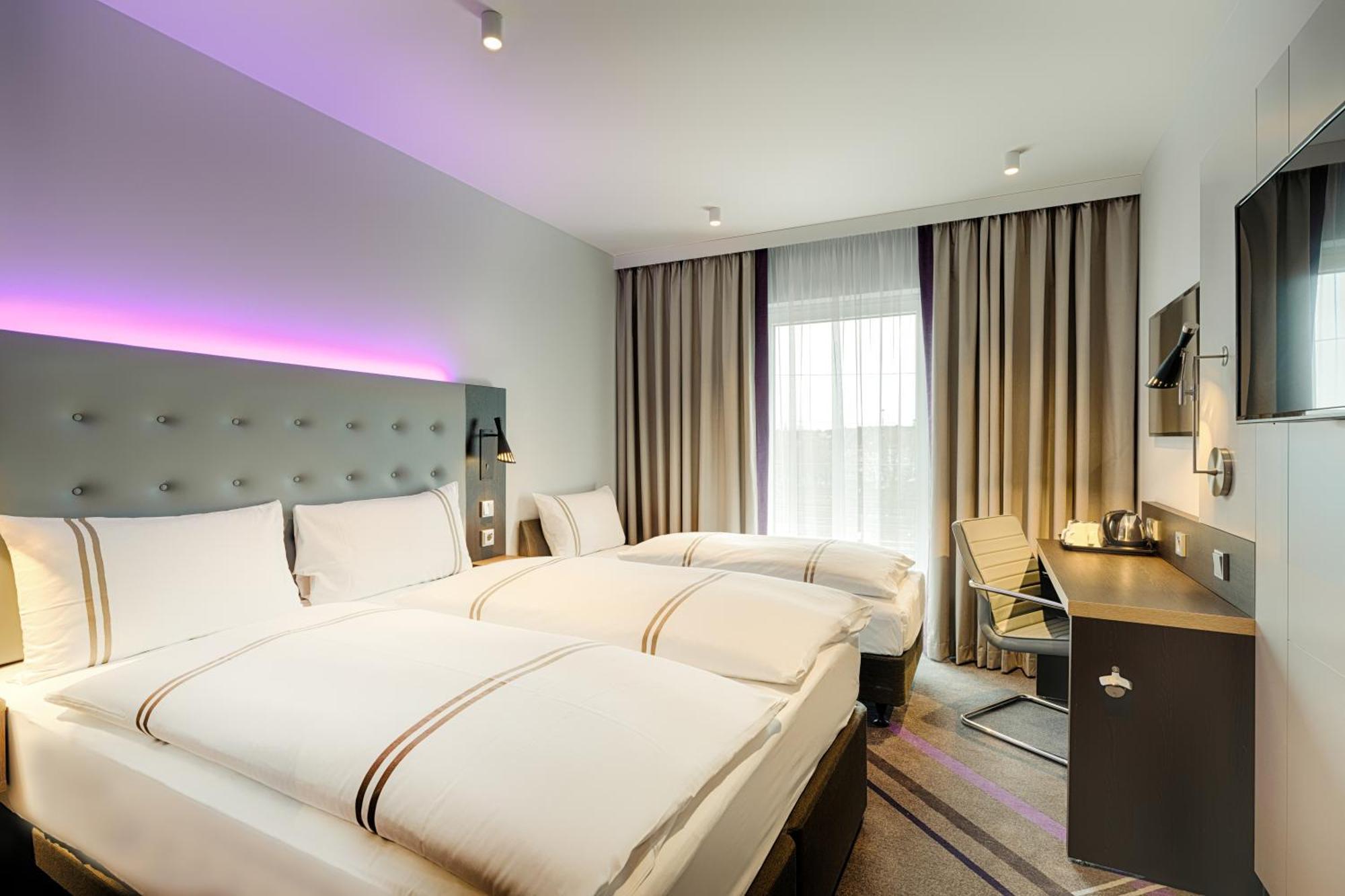 Premier Inn Duesseldorf City Friedrichstadt Exterior foto